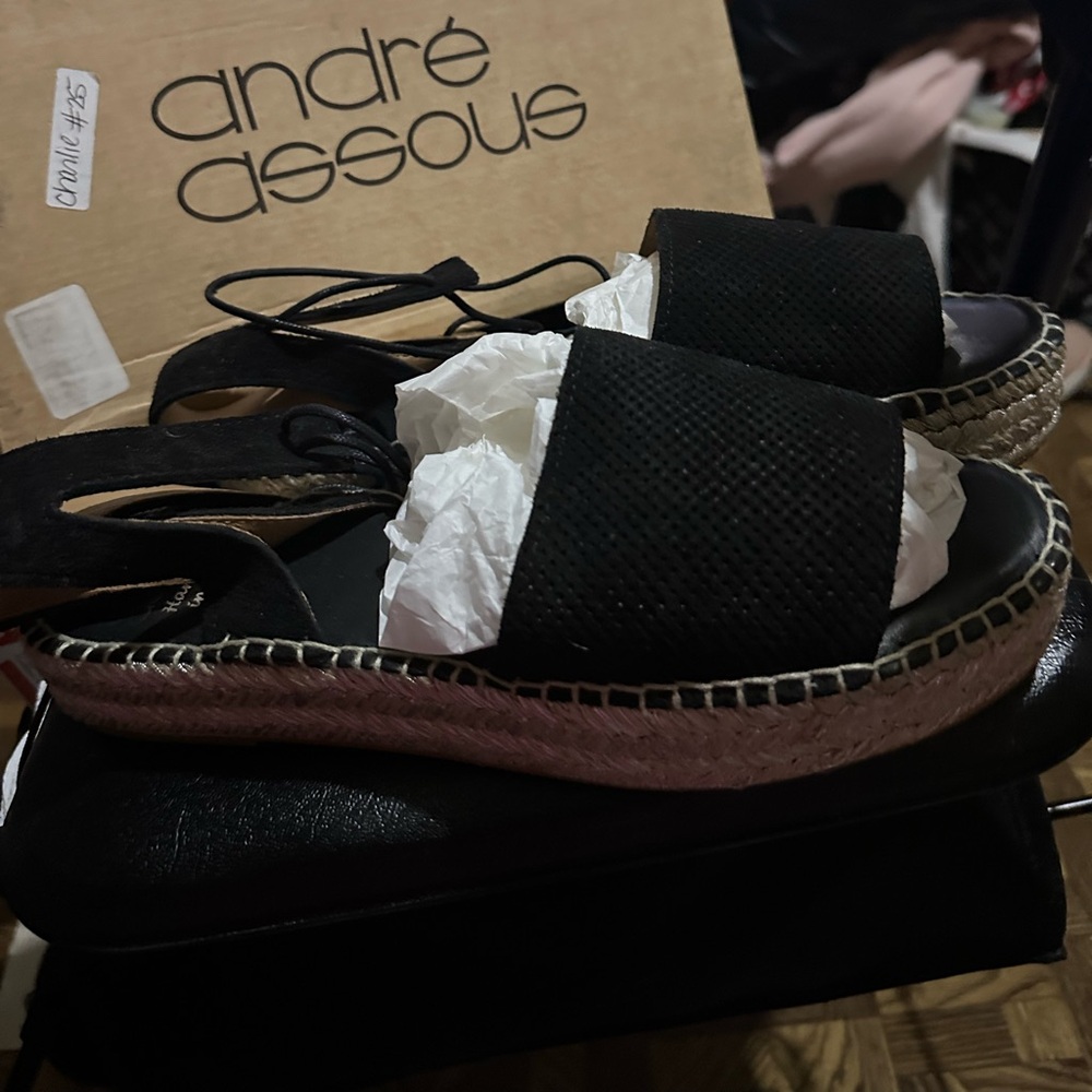 NIB  Andre Assous  Women’s black size 8 Platform Espadrilles